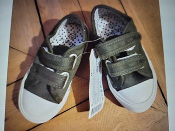 Tennis en toile Boutchou 22 (neuf étiquette)