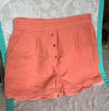 Short à festons corail Kiabi T.38 double gaze