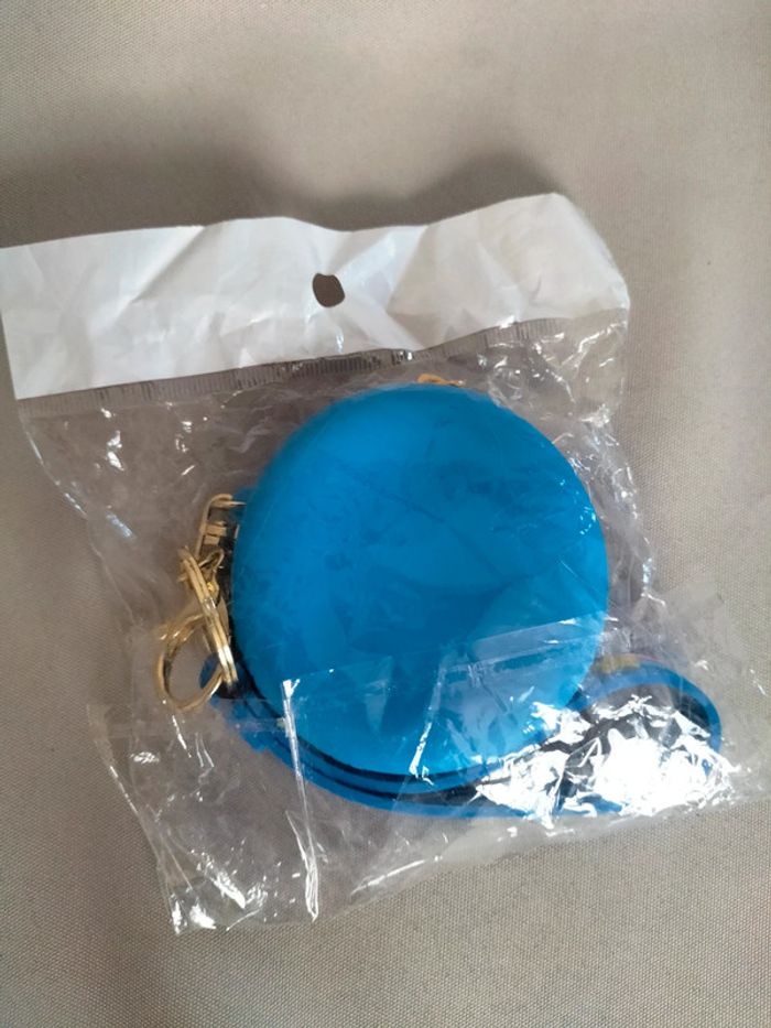 💙 Porte monnaie/clé Doraemon - Silicone - Neuf 💙 - photo numéro 2