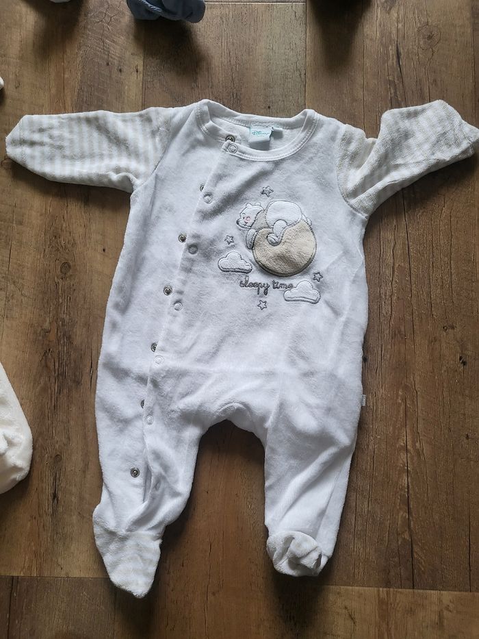 Lot 4 pyjama 1 mois - photo numéro 4