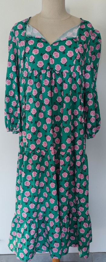 Robe longue à manche 3/4 à motif floral marque Amazon taille L couleur vert pour femme