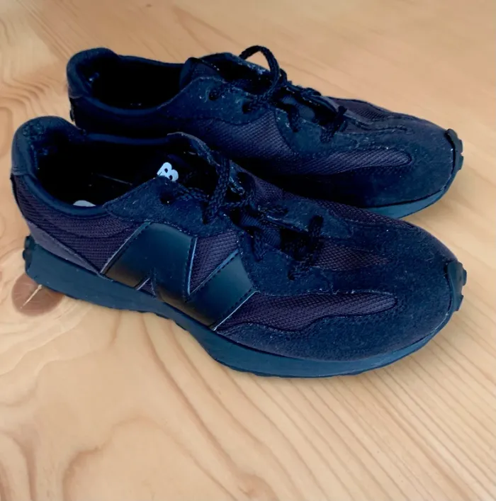 Basket mixte- New Balance 327 noir - 37 - photo numéro 2