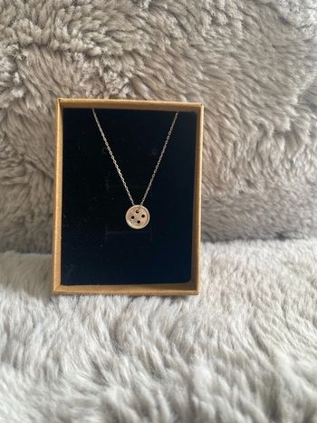 Collier bouton de la marque Agatha