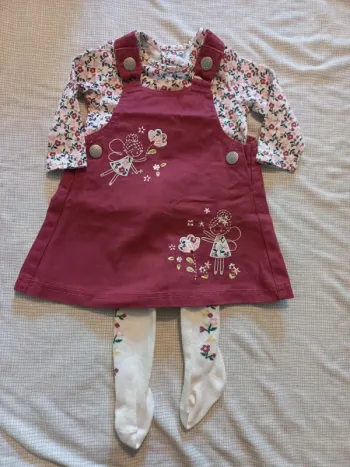 Ensemble pull/robe salopette/collants 3 mois