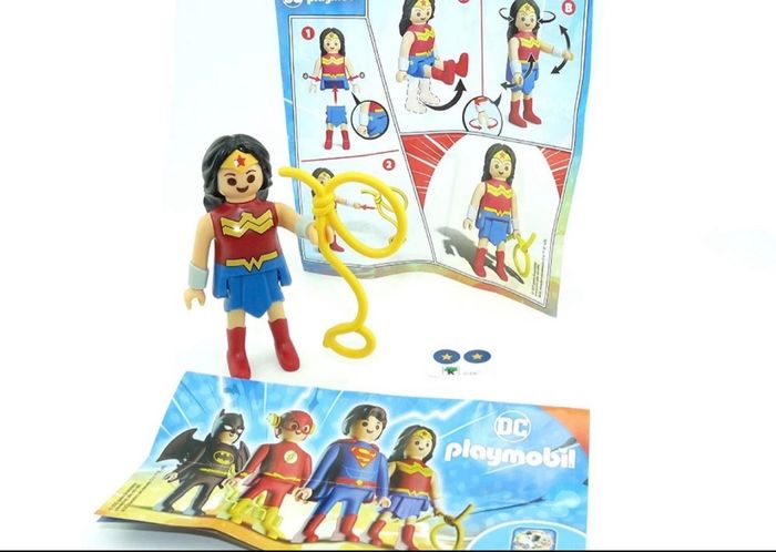 Playmobil  XL Batman et wonder woman  kinder maxi Xl - photo numéro 8