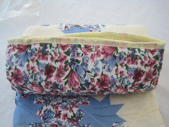 Couette 120 x 165 cm motif patchwork neuve - photo numéro 5