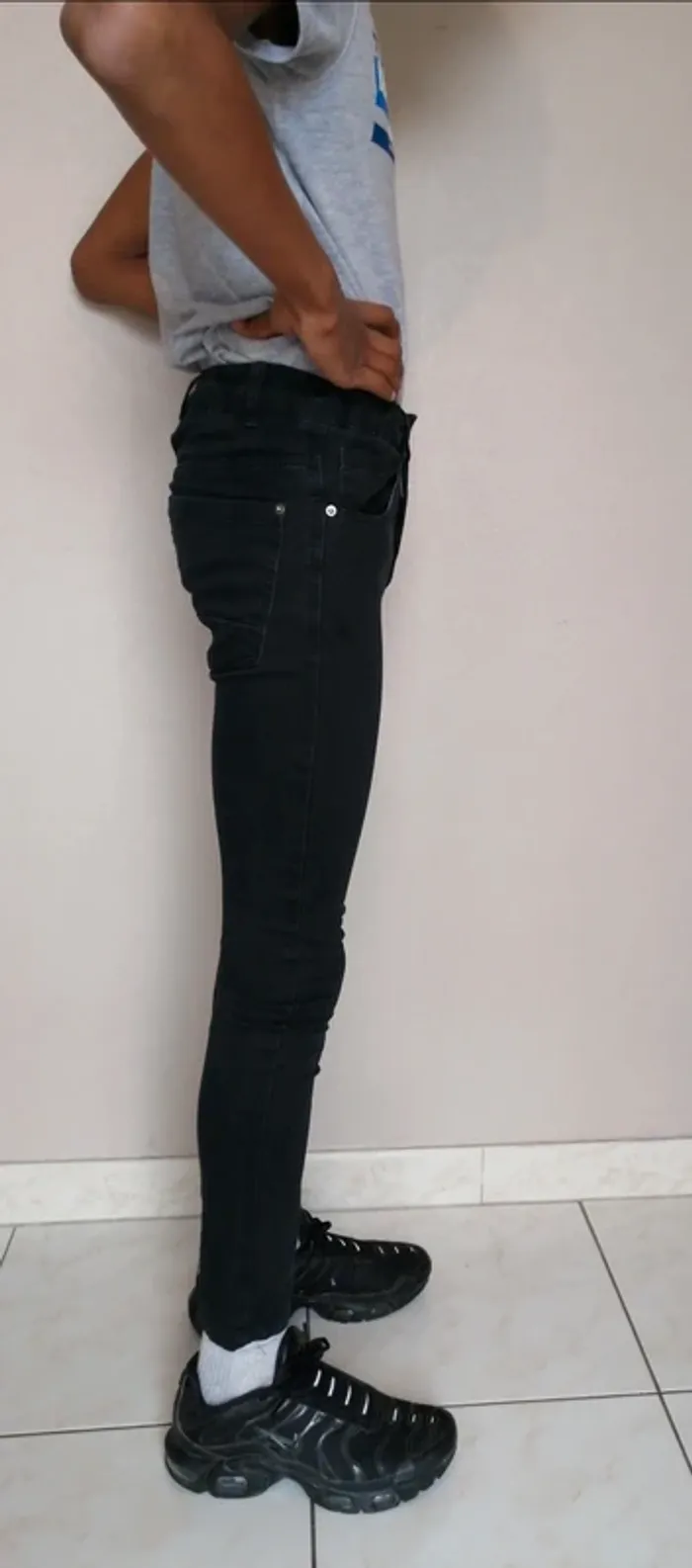 😍 Pantalon Skinny Fit 10 ans noir 👌🏼 - photo numéro 2