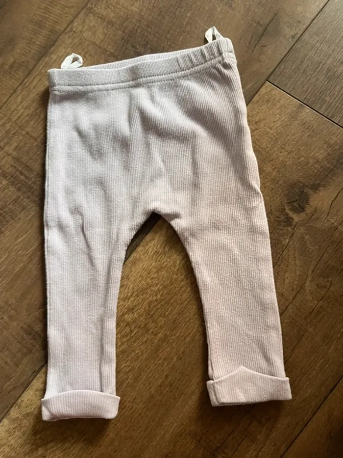 Legging mauve 1 mois