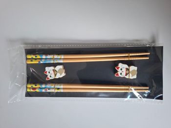 Lot 2 paires de baguettes japonaises chats en bambou