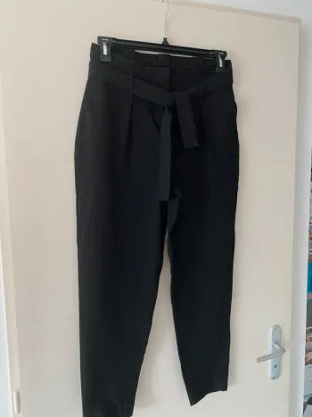 Pantalon « paperbag » avec ceinture à nouer Only - taille 40