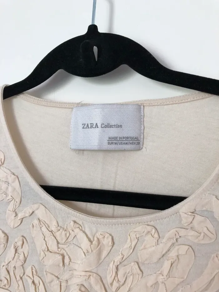 T-shirt beige à froufrou sur le devant Zara taille petit M - photo numéro 2