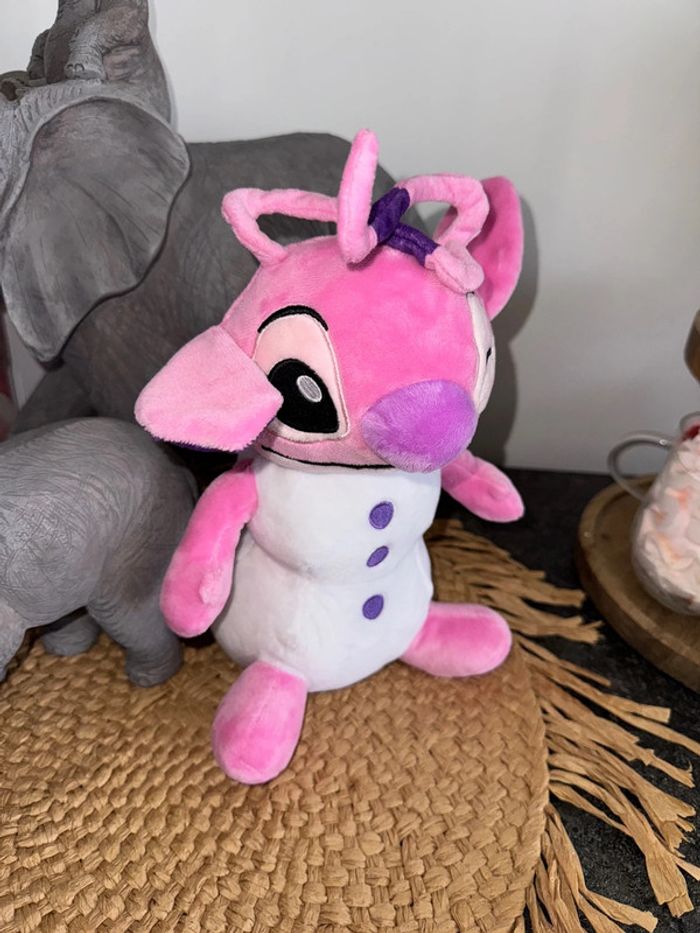 Peluche Disney Angel stitch en bonhomme de neige - photo numéro 2