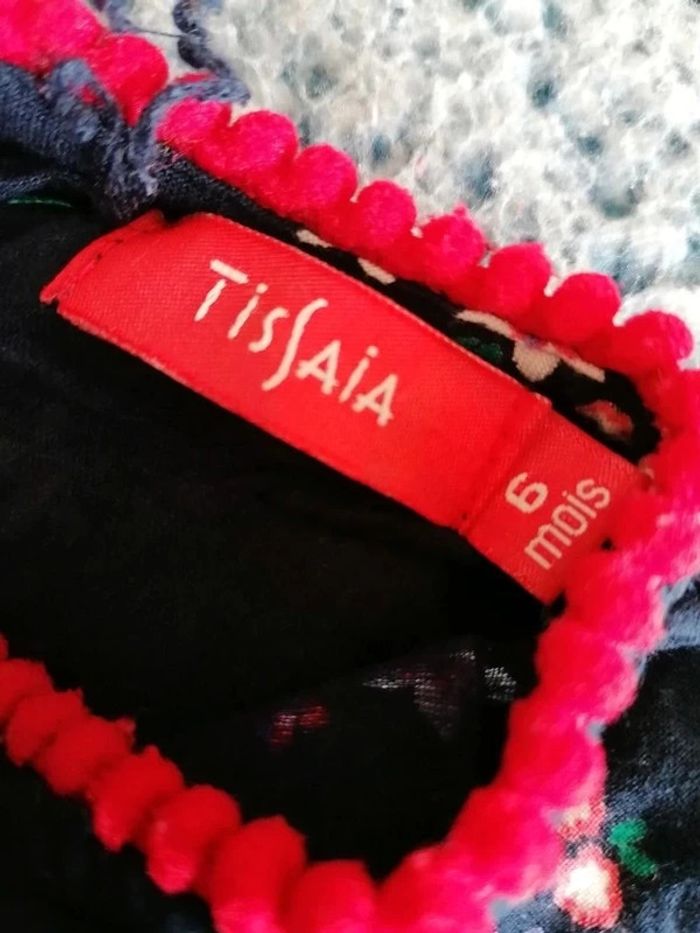 Robe à petites fleurs taille 6 mois - photo numéro 3