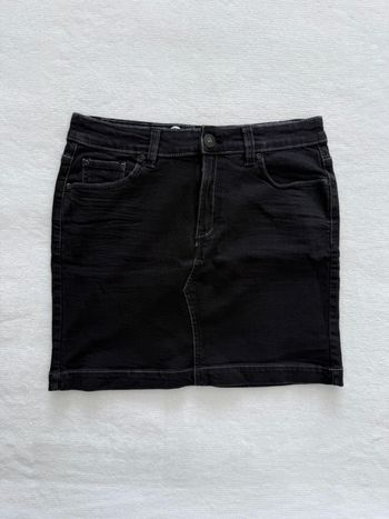 Jupe courte en jean noir Kiabi taille 36 ( S ) en très bon état