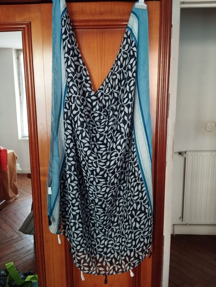 Grande écharpe neuve