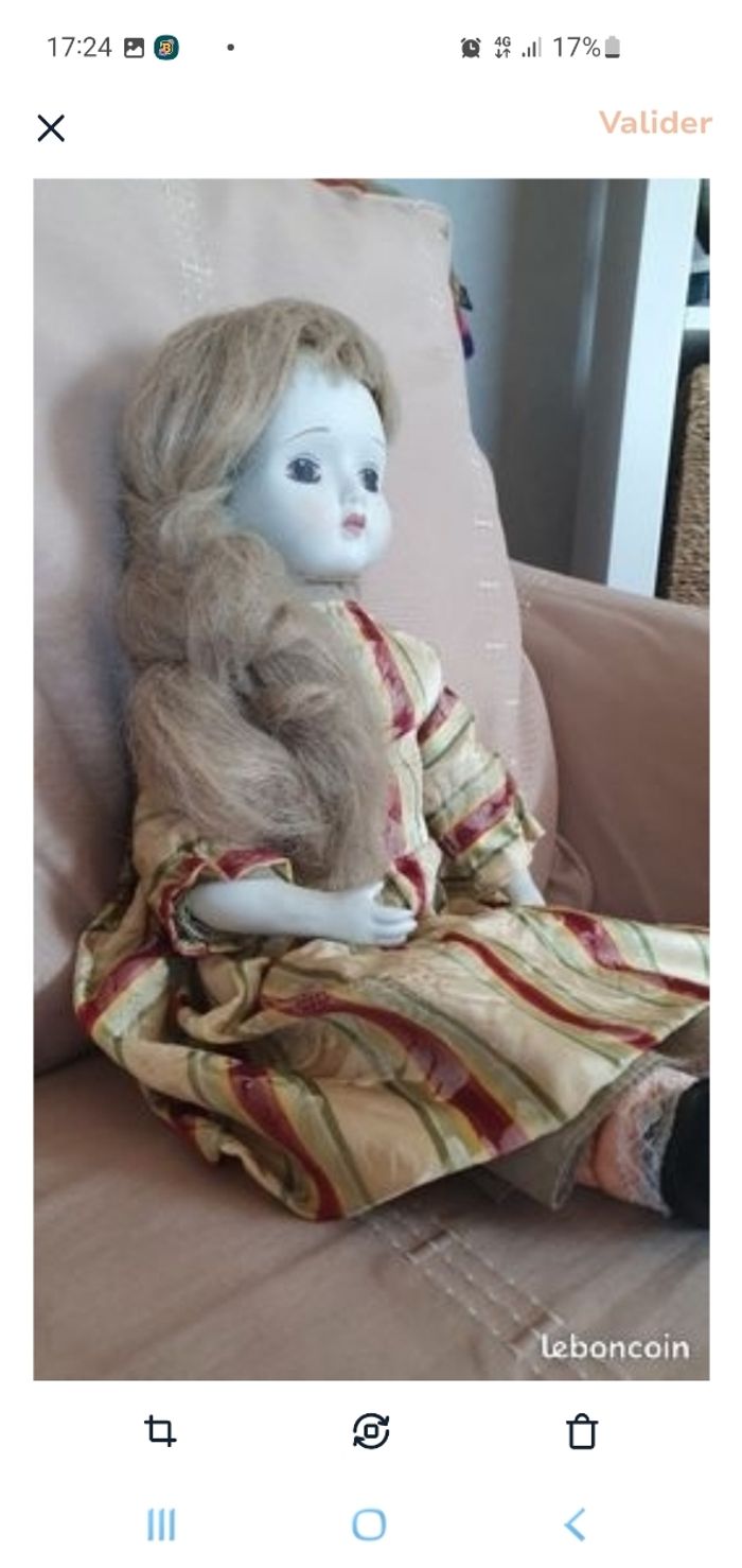 Ancienne poupee en porcelaine. Negotiation possible - photo numéro 2