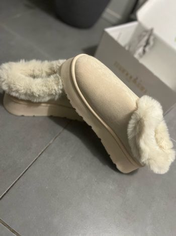 Chaussure  fourrure neuve manoukian