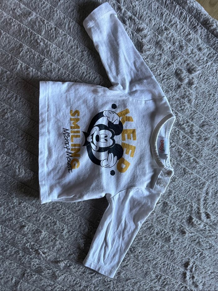 Lot vêtements 1 moi - photo numéro 2