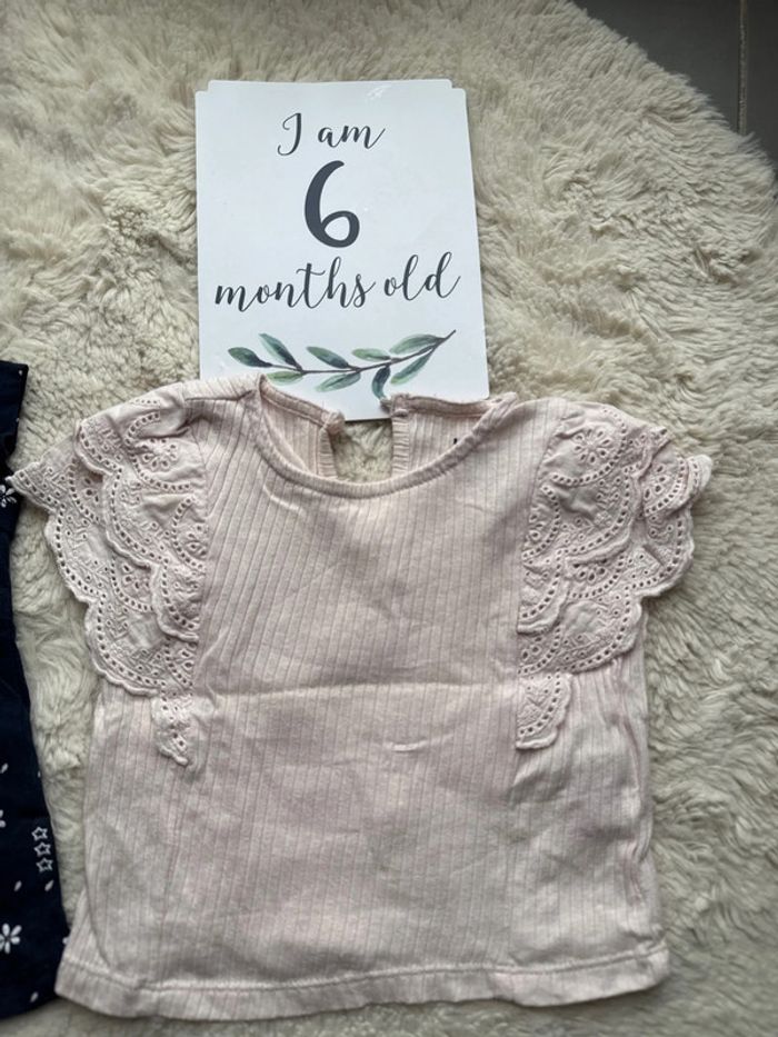 Lot 2 t shirt 6 9 mois rose et marguerite - photo numéro 2
