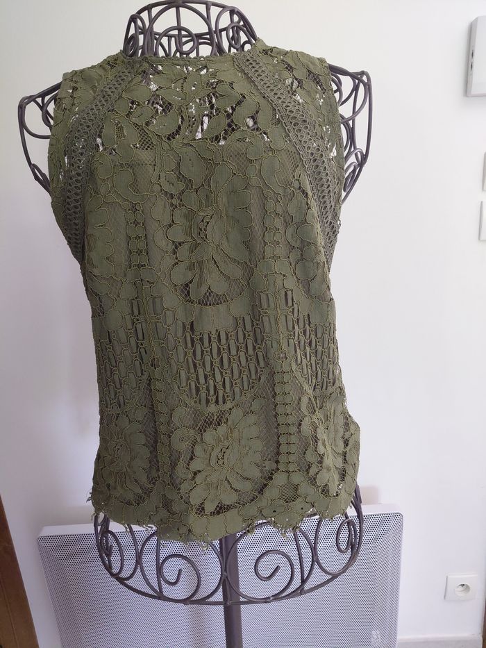 Débardeur en dentelle doublé