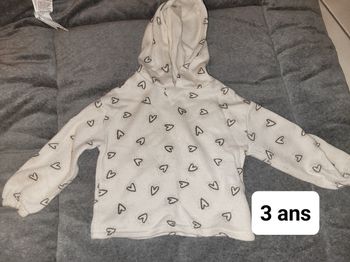 Pull cœur à capuche