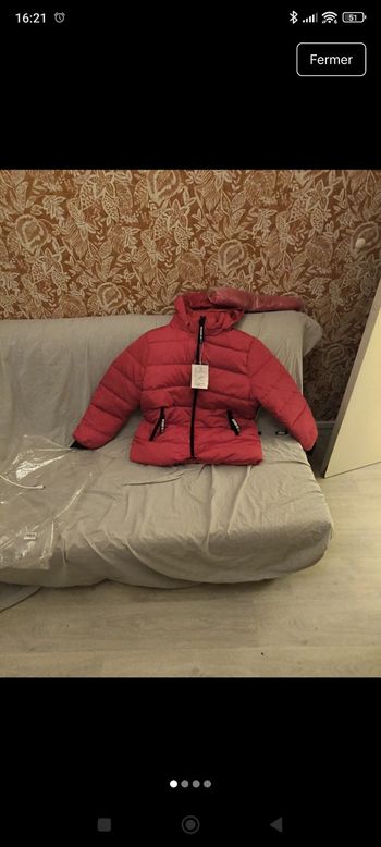 Doudoune femme avec fausse fourrure 