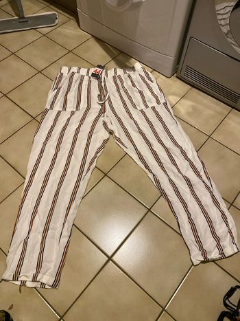 Pantalon neuf taille 44