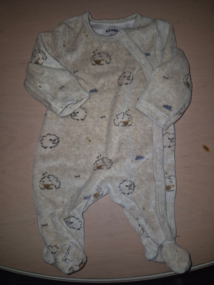 Lot de Pyjamas pilous (Hiver) tailles 1M - photo numéro 2