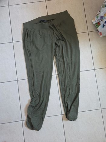 Pantalon maternité taille 38 40