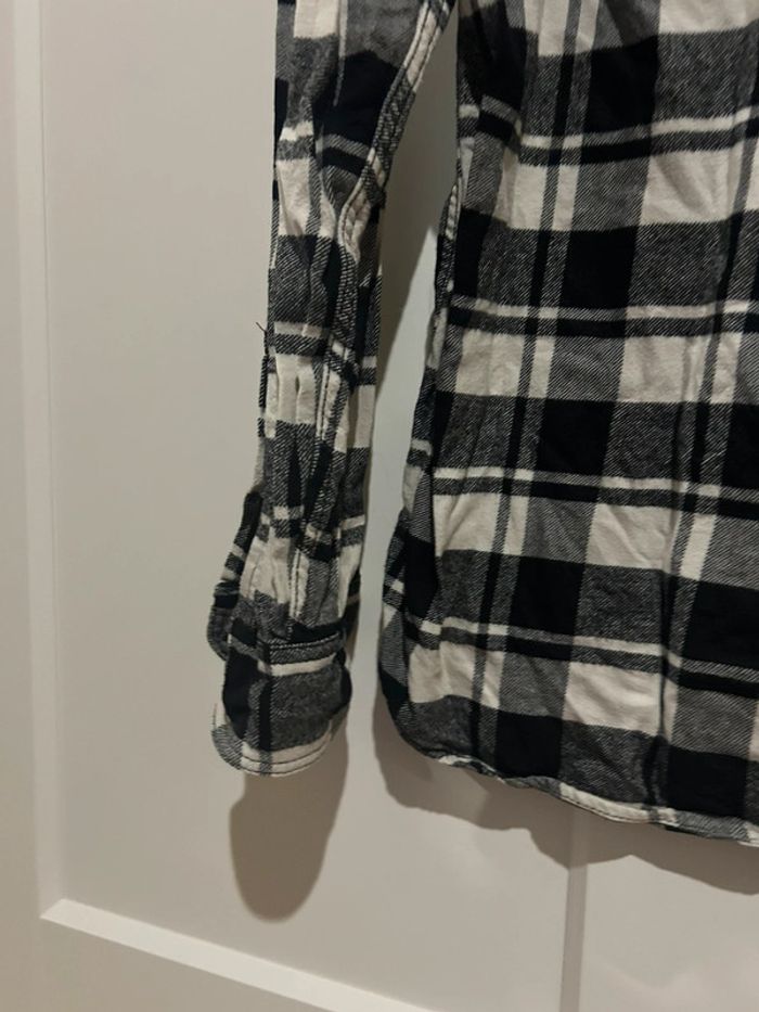 563 - chemise épaisse à carreaux noirs et blancs - photo numéro 8