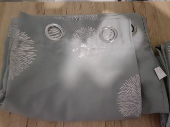 1 Paires de double rideaux modèle oeillets très bon état 140x260cm