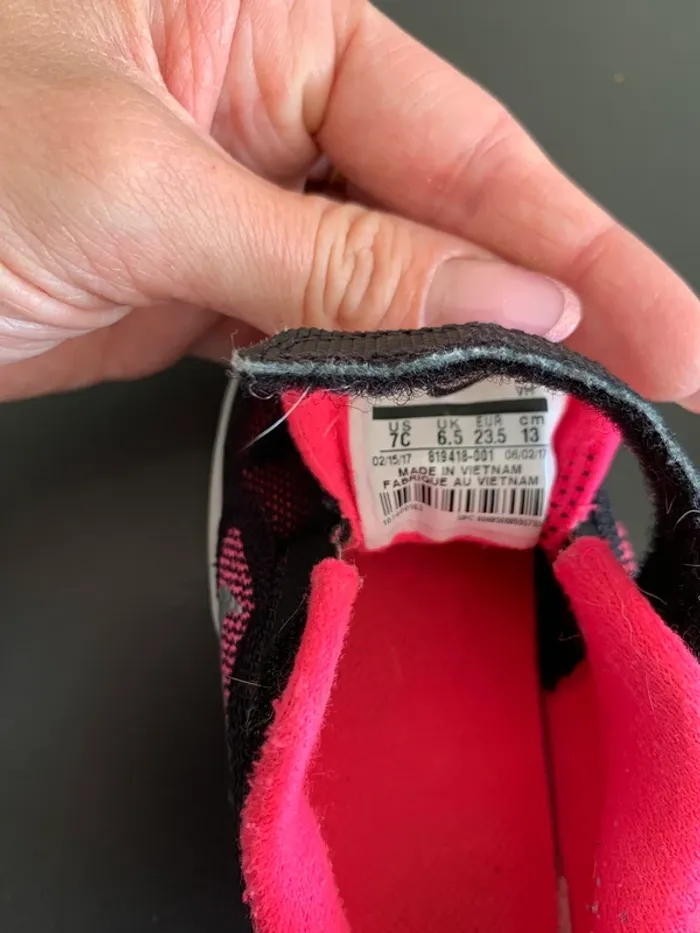 Basket Nike taille 23,5 - photo numéro 6