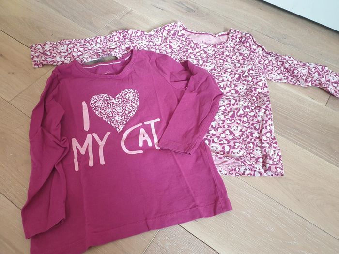 Lot 2 t-shirt manches longues 2-4ans et 1 en 4 ans