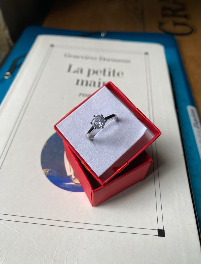 Bague brillante et raffinée boite à Cadeaux 🎁 - photo numéro 3
