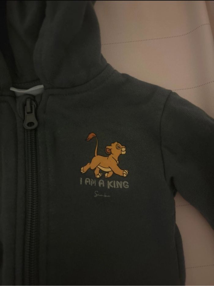 pull capuche Kiabi Disney 3 mois