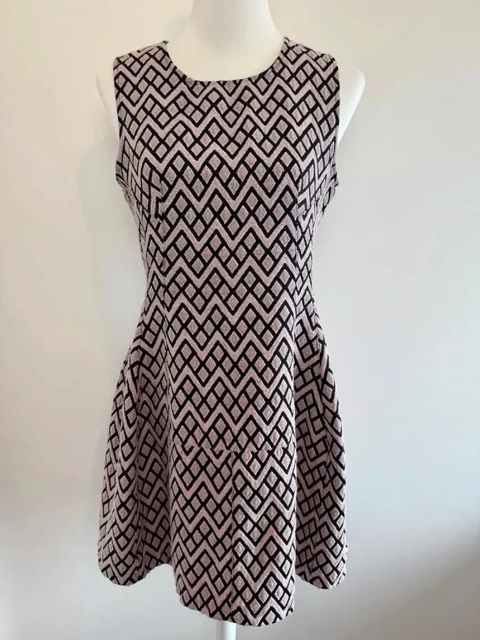 Robe Pinko femme en coton rose et noire taille 40 parfait état