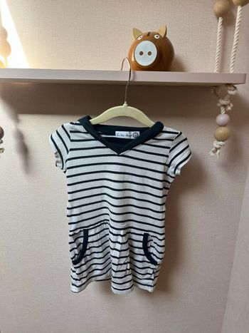 Robe manches courtes