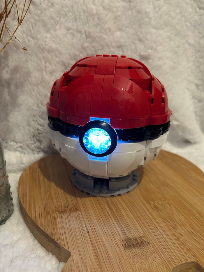 ⚪🔴 Grosse Poké Ball – Mega Construx - photo numéro 3