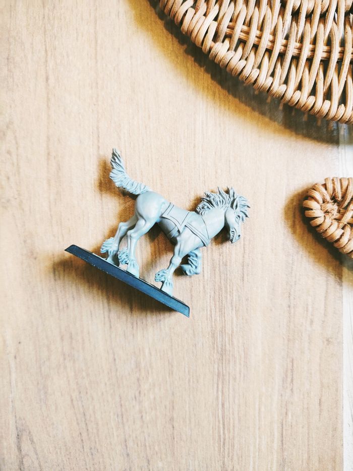 🪖Figurine cheval cavalerie classique Cheval en resine marque Warhammer games workshop - photo numéro 2