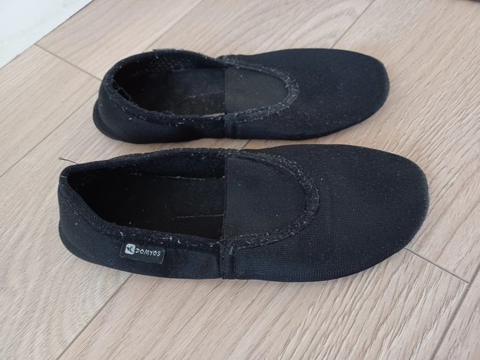 Chaussons gym danse taille 38 fille et garçon en mesh noir - photo numéro 2