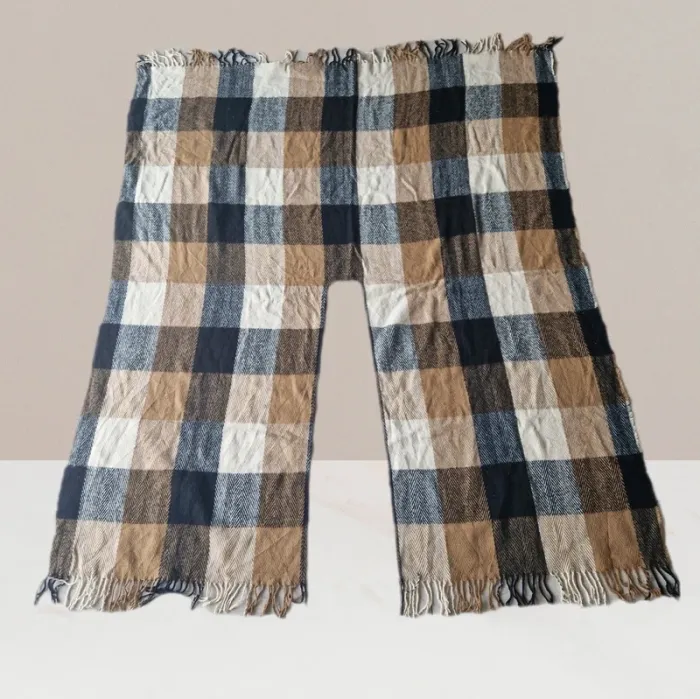 Magnifique cape noir, beige, marron & blanc - Kiabi - Taille 158cm×133cm - photo numéro 3