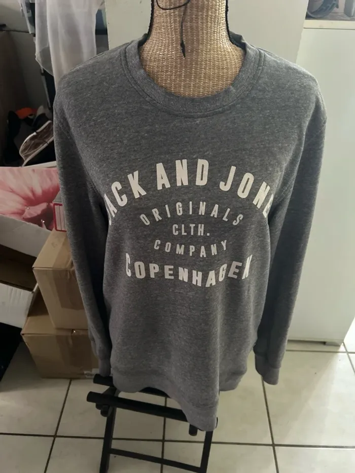 Sweat jack and Jones