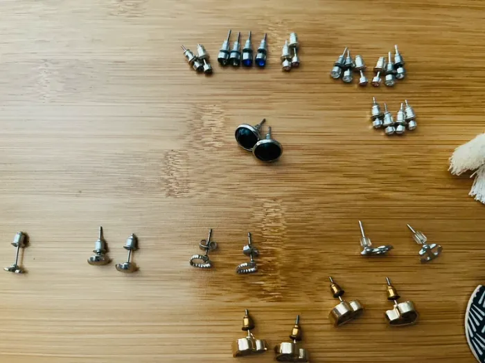 Lot de boucles d’oreilles et piercings - photo numéro 6