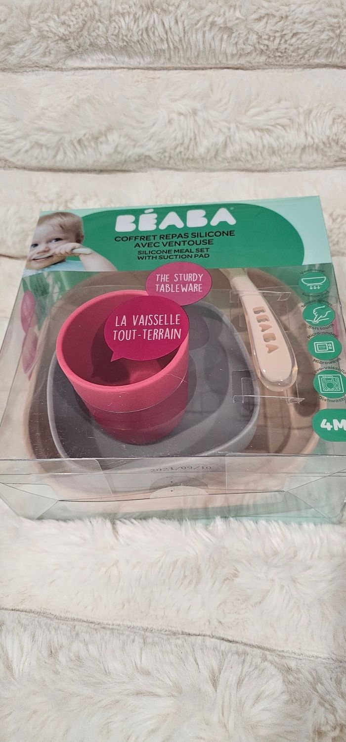 Ensemble de coffret repas en silicone Beaba Neuf