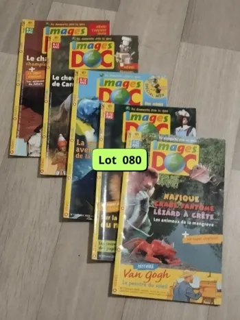 Lot retro de 5 livres Images Doc année 2003 L080