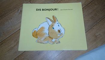 Livre Dis bonjour
