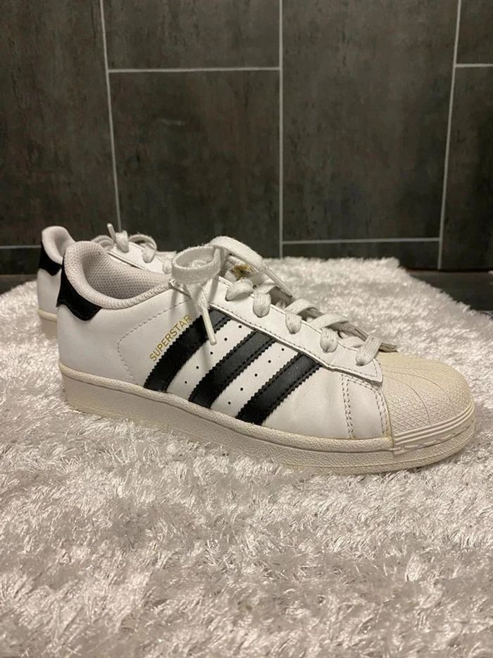 Baskets adidas superstar taille 36