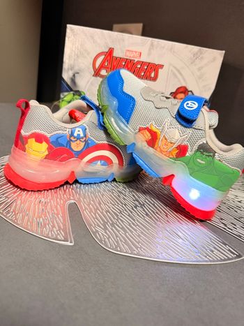 Basket Marvel lumineux 