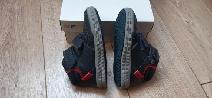 Chaussures geox grise/rouge pointure 27 - photo numéro 4