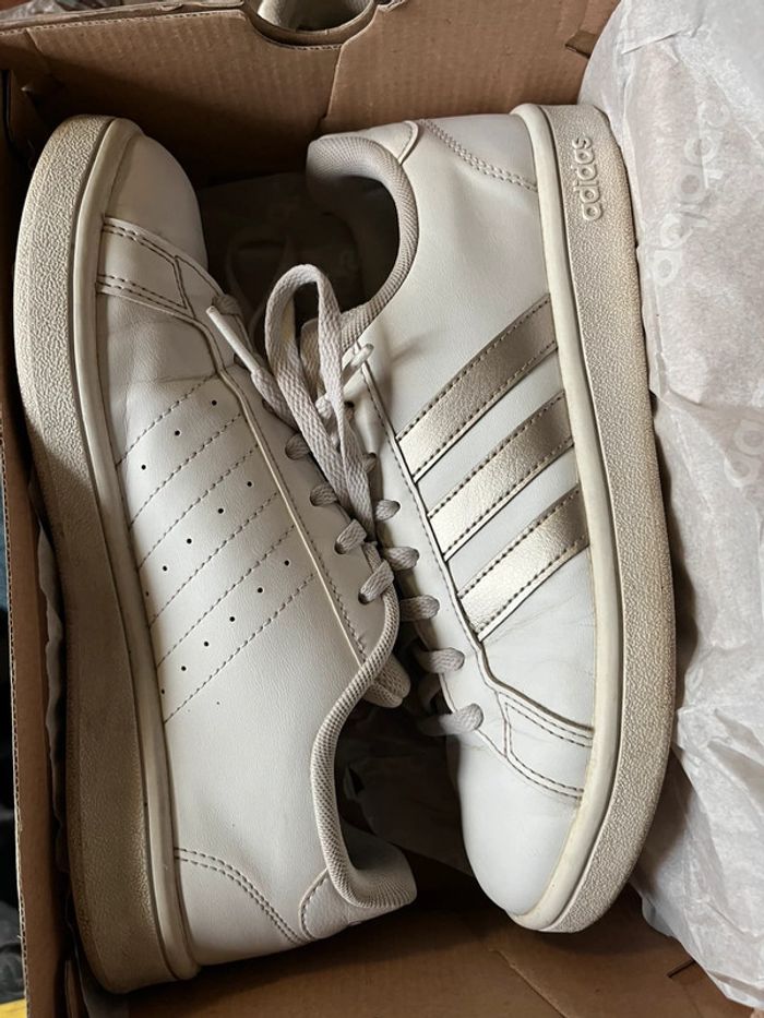 Baskets confortable Adidas Grand Court Base - blanc et gris argenté - photo numéro 5